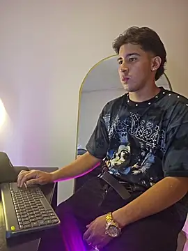 sam_vitali's Live XXX Chat