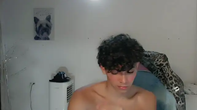 Chatroom XXX en direct de FUNNY_DICK_
