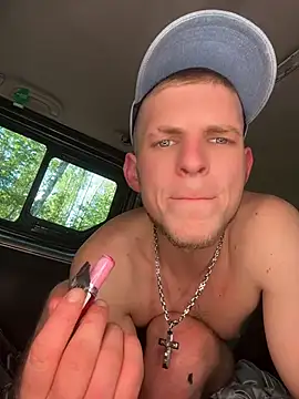 Chat XXX en directo de VelvetKingg