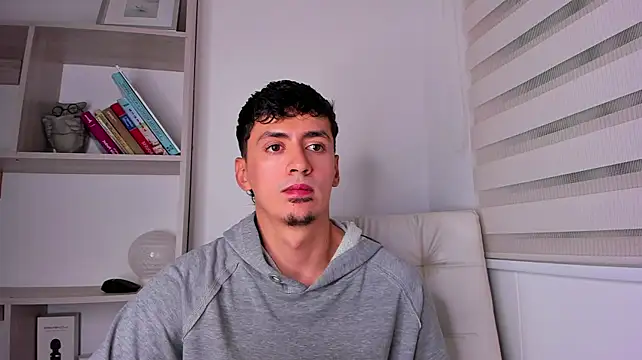 Czat XXX na żywo – Aaron_Tate