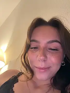 Chat +18 de Cherry-Bean ao vivo
