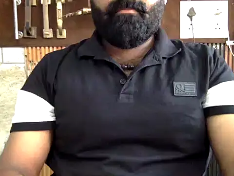 hairy_indian_dad webkamerás műsora