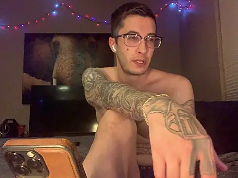 BWCJUICYJOSHのライブXXXチャット