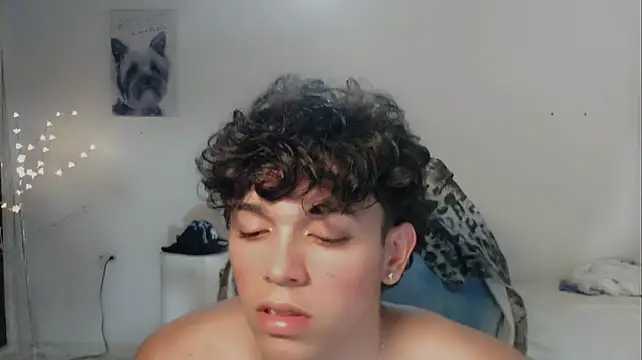 Chatroom XXX en direct de FUNNY_DICK_