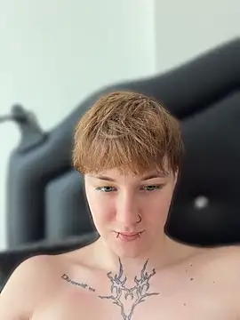 IceMur's Live XXX Chat