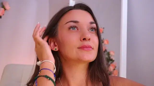 دردشة YayMaya الجنسية المباشرة