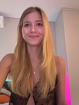 LunaRase Chat XXX live
