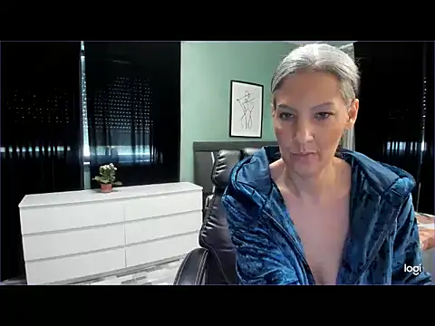 Živý XXX chat LexxxyDiamond