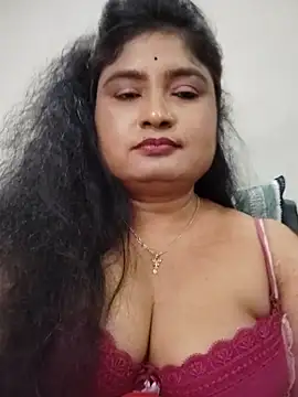 hornyriyanka's Live XXX Chat