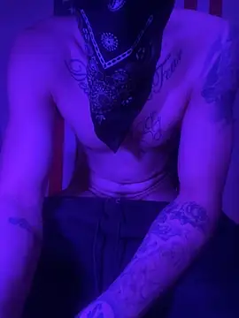 Begging4moreeeのライブXXXチャット