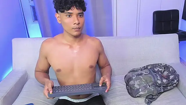 Chat XXX ao vivo de Logan_jake