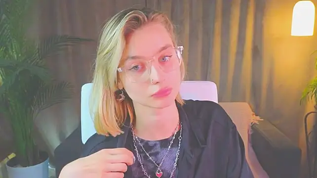 XXX chat uživo modela NoraMoreau
