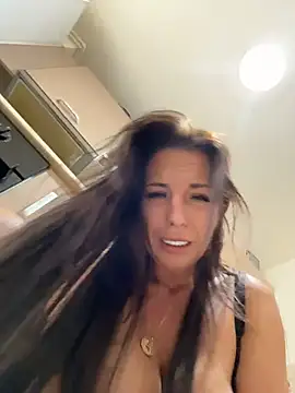 Almmaxxxx - Make me squirt like a big fountain 💦😈