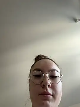 Valeria_Vibe élő XXX-chatje