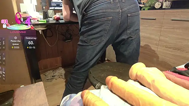 แชท XXX สดของ misteryman1956