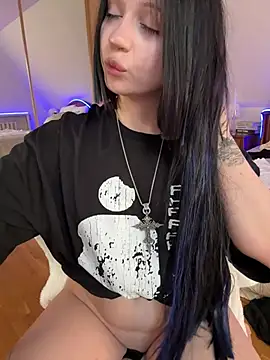 Chat XXX ao vivo de YourLittleDevil