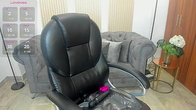 Živý XXX chat July_Adams