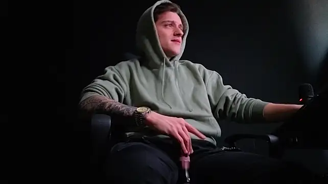 Онлайн чат XXX FelixStarkk