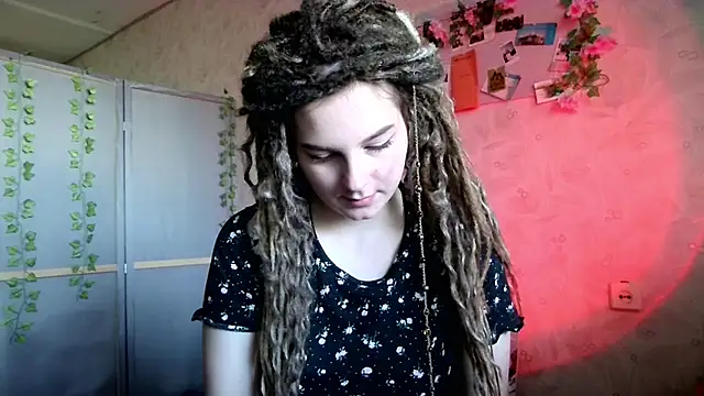 EvaShinee's Live XXX Chat
