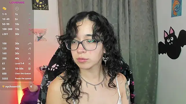 Chat +18 de indra_cam ao vivo