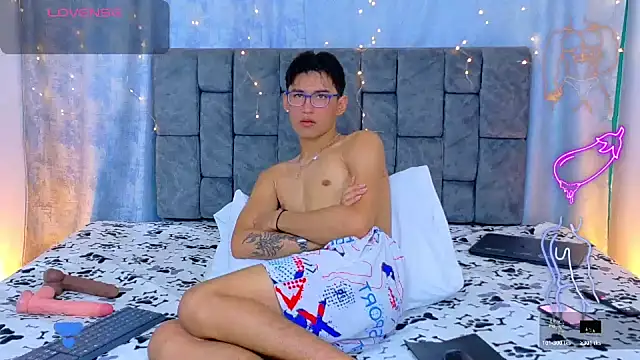 Вебкам-шоу NicolasTorrez