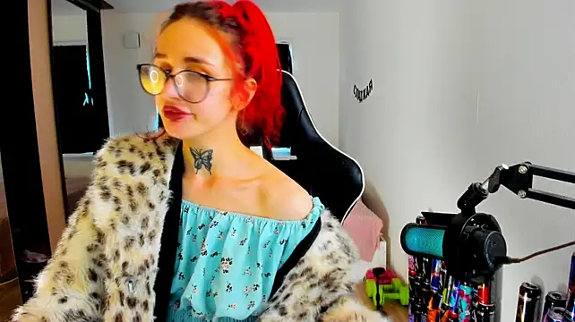 your_tora's Live XXX Chat