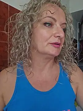 LadyTouch Adlı Modelin Canlı XXX Sohbeti