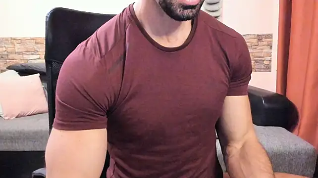 XXX chat uživo modela HotHunkTrainer