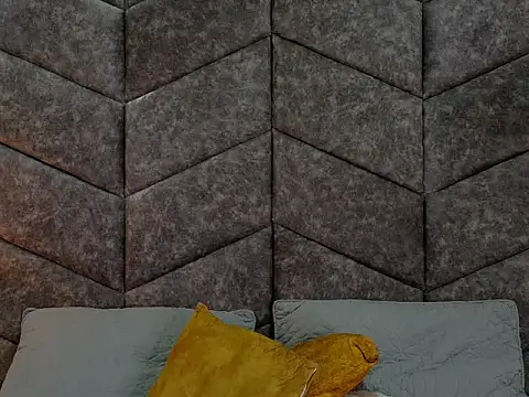 TylerWest_ Show in webcam