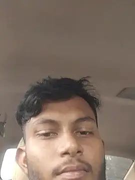 XXX chat uživo modela shuzukaqueen