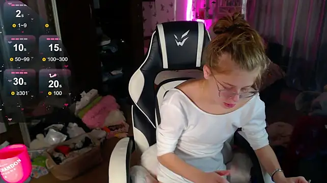 Czat XXX na żywo – Kira_honeyy