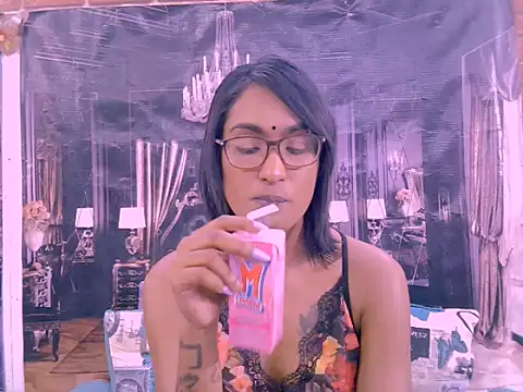 Chat XXX en directo de IndianRebel4u2Luv