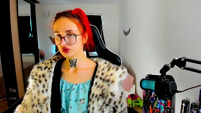 צ'אט XXX בשידור חי של your_tora