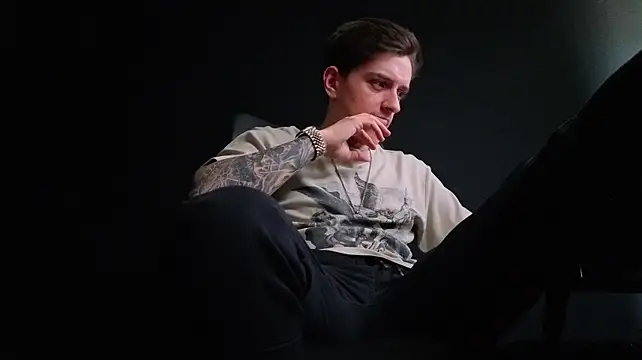 FelixStarkk XXX чат на живо