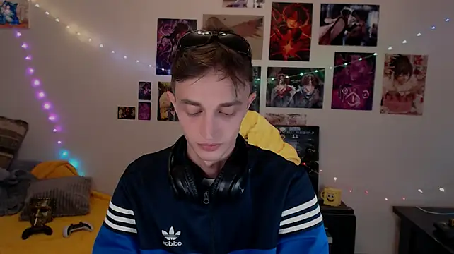 John_Meow Adlı Modelin Canlı XXX Sohbeti
