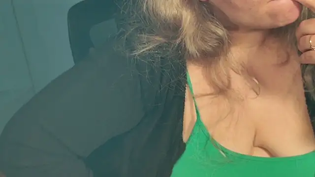 Chat XXX ao vivo de Allyy_baby