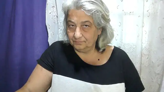 Chat XXX en directo de ExquisiteMature