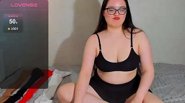 Tinasun4 Adlı Modelin Canlı XXX Sohbeti
