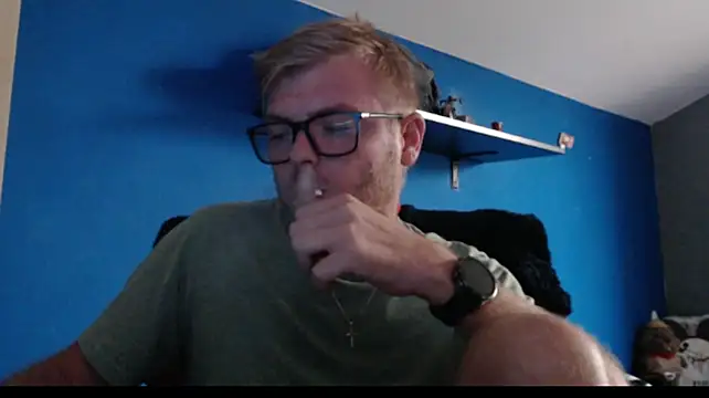 XXX chat uživo modela blondeboy92