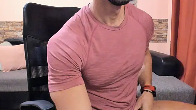HotHunkTrainer – Live XXX-chat