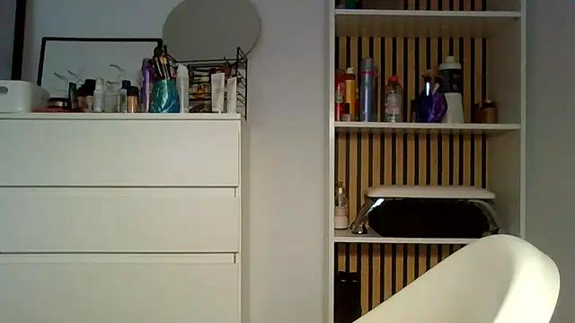 Ms-Lust1- – Live XXX-chat