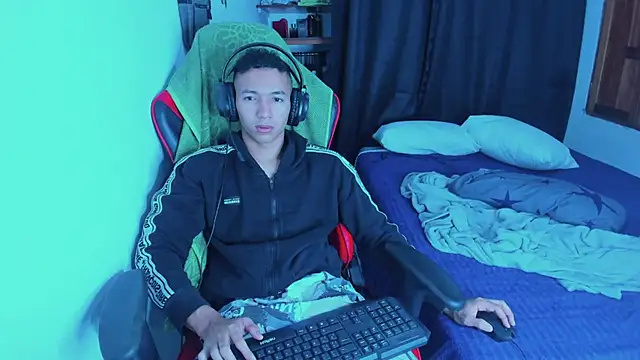 JuanchiT66's Live XXX Chat