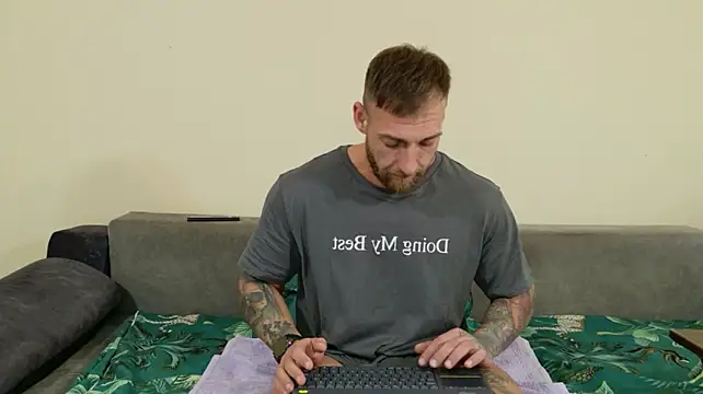 XXX chat uživo modela SavageXx