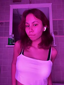 Chat XXX ao vivo de KiraWirt