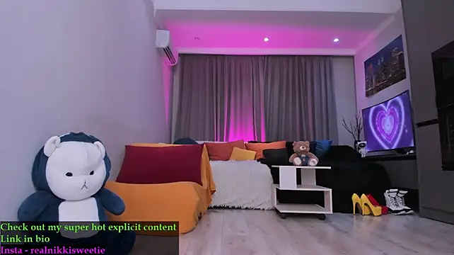 دردشة nikkisweetie الجنسية المباشرة
