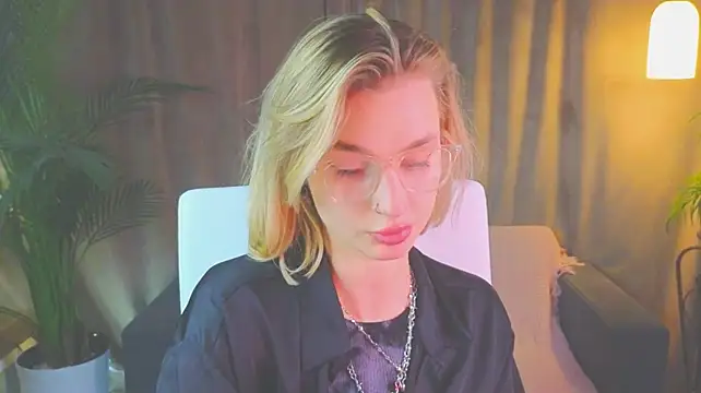 Živý XXX chat NoraMoreau