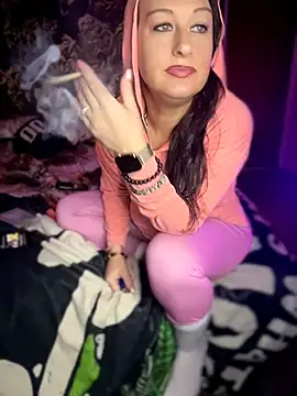 Jennybootyjones élő XXX-chatje