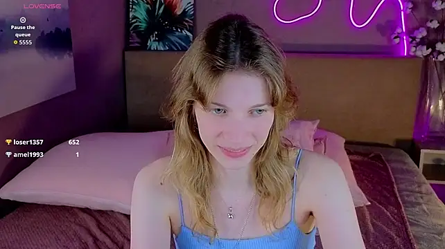Emily_Cartex Chat XXX in diretta