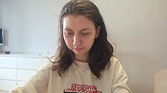 ChrystalAlma's Live XXX Chat