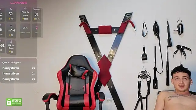 XXX chat uživo modela GoldenBoyDuo